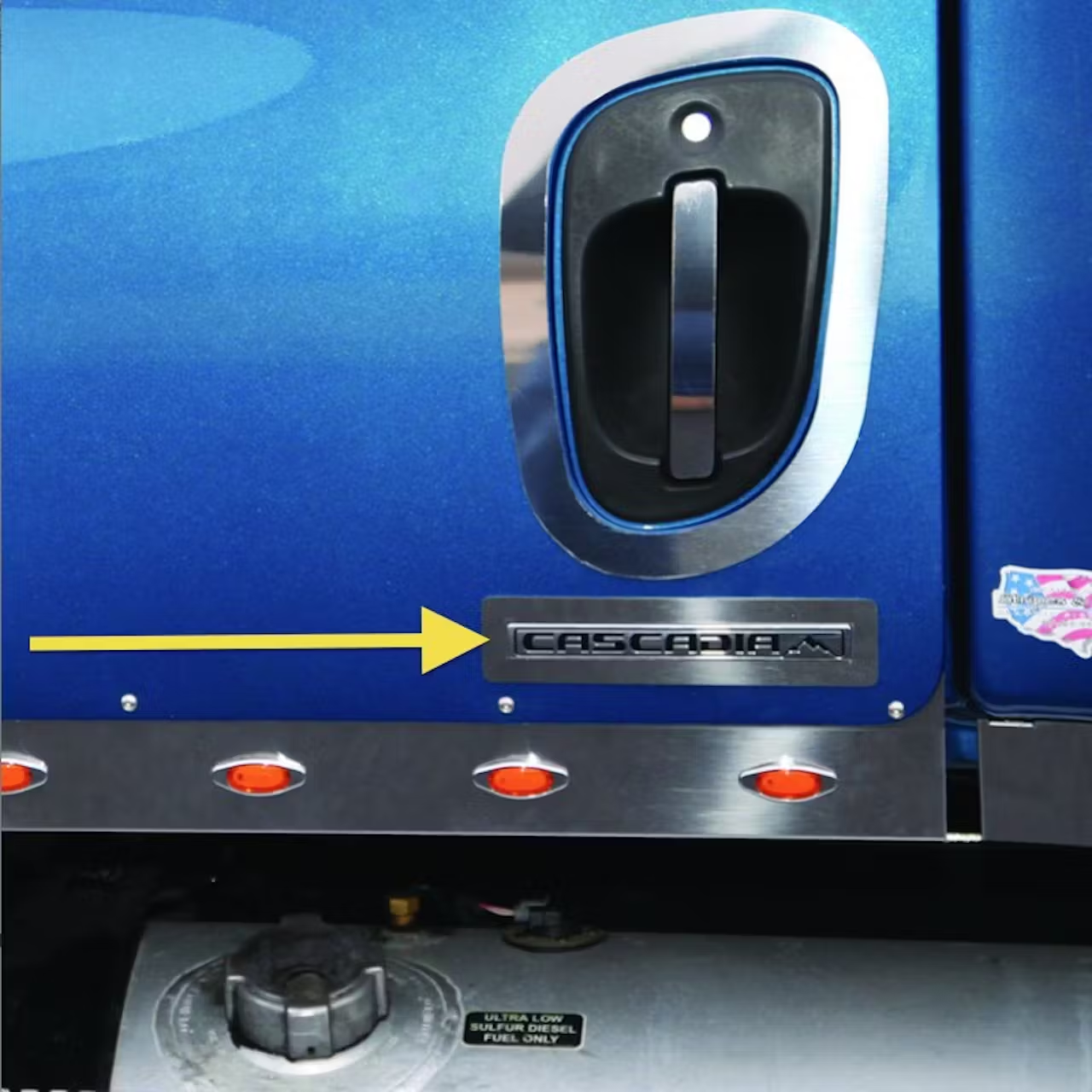Freightliner Cascadia Logo Trim