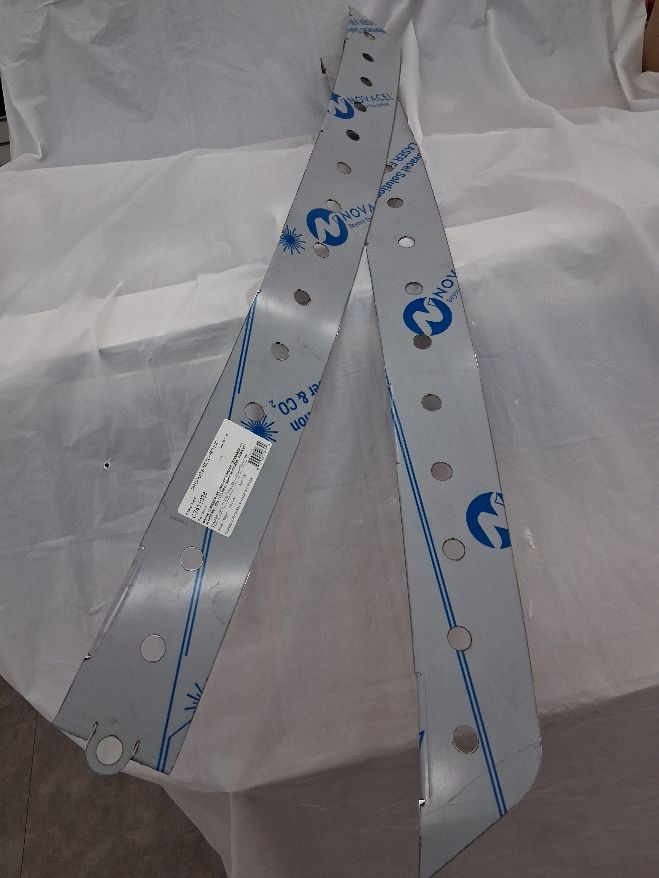 International MV Series Bumper Light Bar (29) 3/4" Light Holes