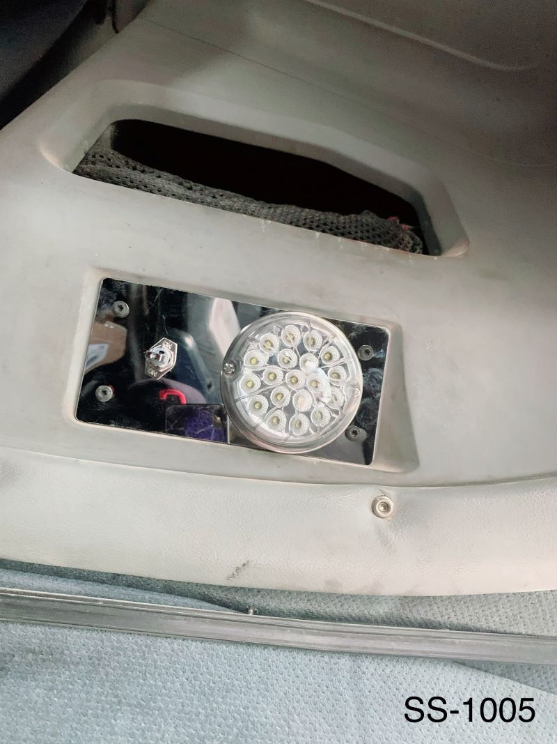 Stainless Steel Freightliner Classic Above Door Interior Dome Light Bracket with 1 Watermelon light Hole
