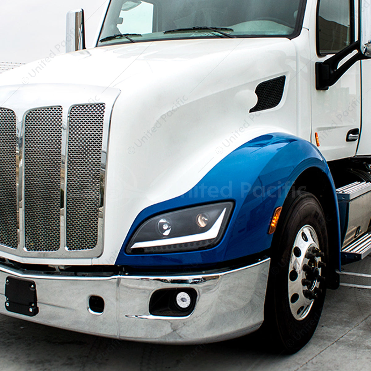 9 LED Black Projector Fog Light With LED Position Lights For Peterbilt 579/587 & Kenworth T660