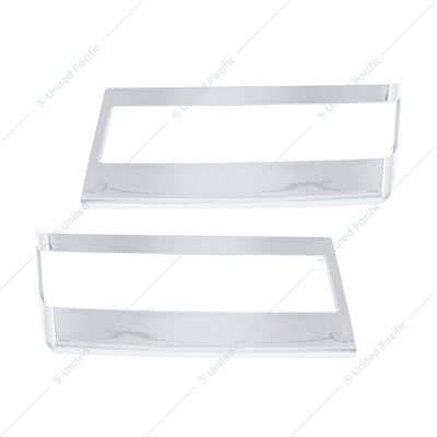 Image of the United Pacific Freightliner Cascadia Turn Signal Bezel Part # 42442