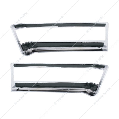 Image of the United Pacific Freightliner Cascadia Turn Signal Bezel Part # 42442