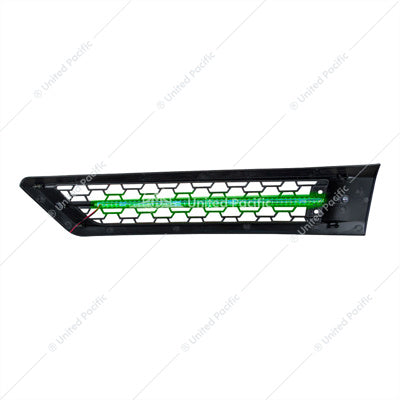 Passenger Intake Grill 18+ Cascadia
