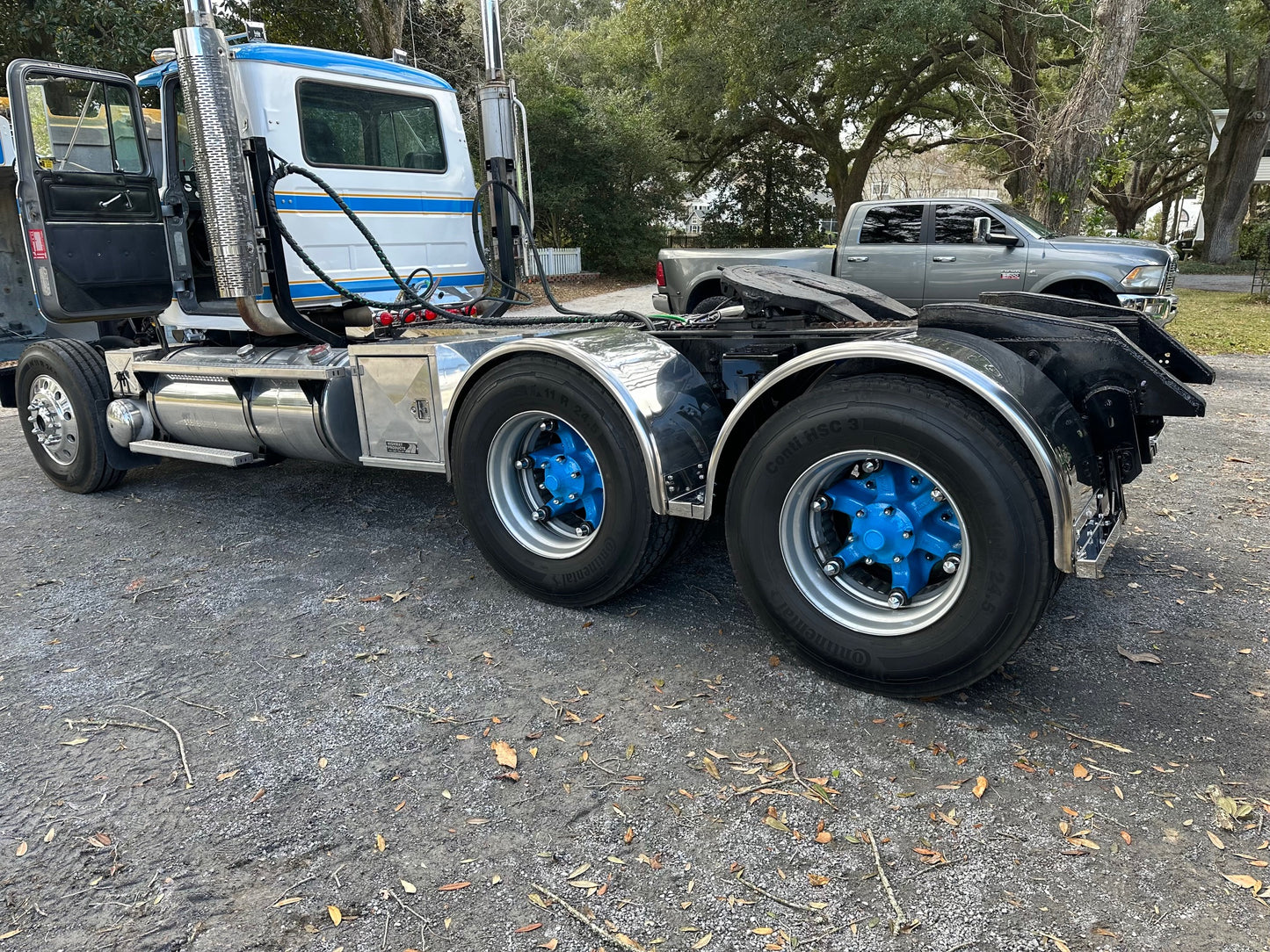 Single Axle 80" Smooth Rolled Edge Round Fender