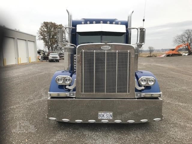 Peterbilt 379 Outer Grille Trim Extra Wide 1.25"
