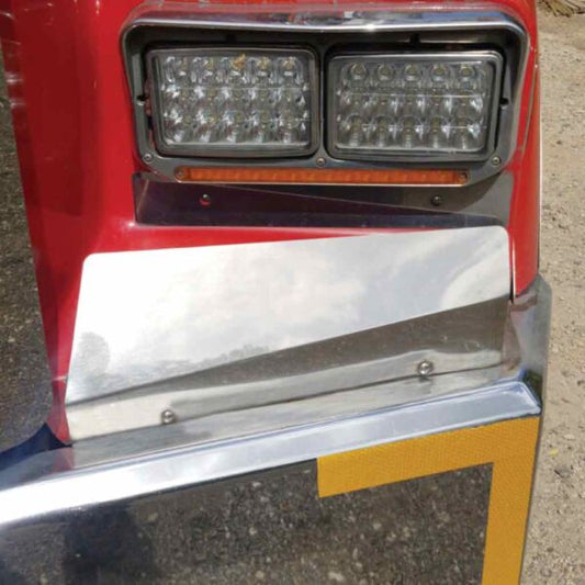 Kenworth - T800 - Under Headlight Fender Guards (1989-1995)